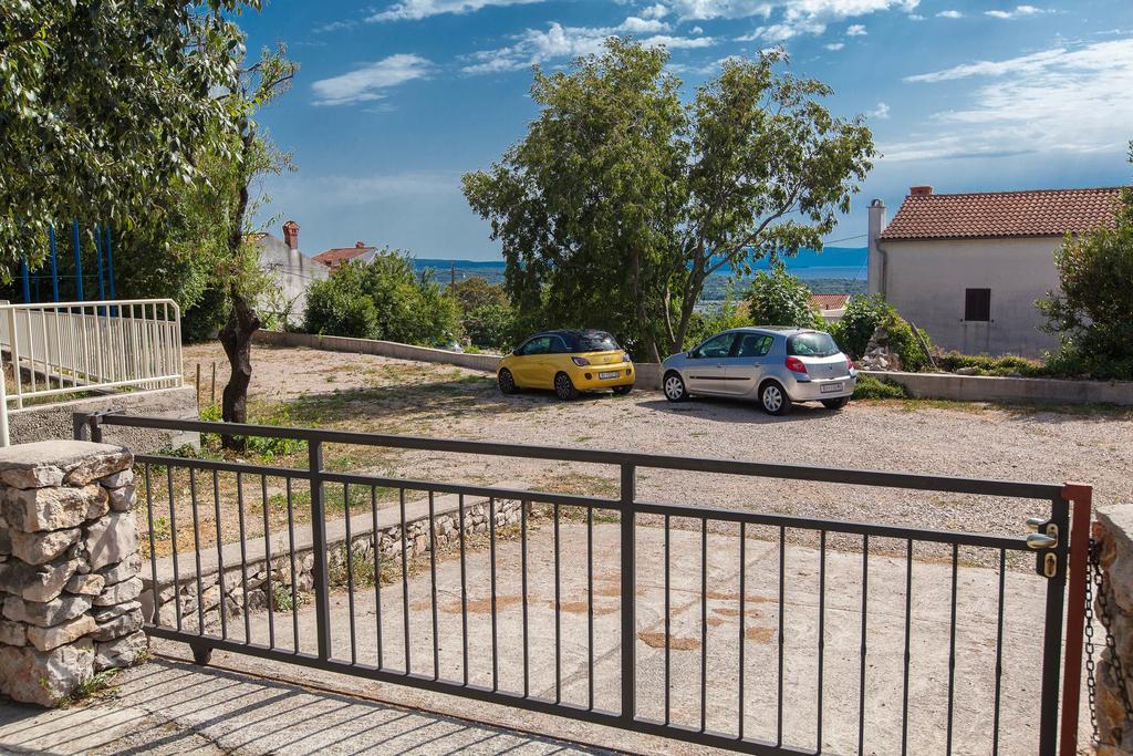 Holiday Home Nika Omišalj Exteriér fotografie